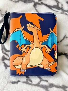 2022 Pokémon Fire-Type “Charizard” Trading Card Game Vinyl Zip-Up Card Binder